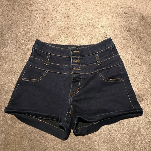 Refuge Hi Rise 3 button jean shorts - Picture 3 of 3